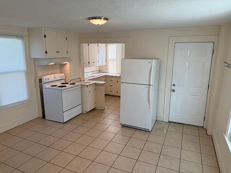 3 Forest Cir #1 — Photo 1