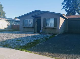 2053 Flores St, Hemet, CA 92545