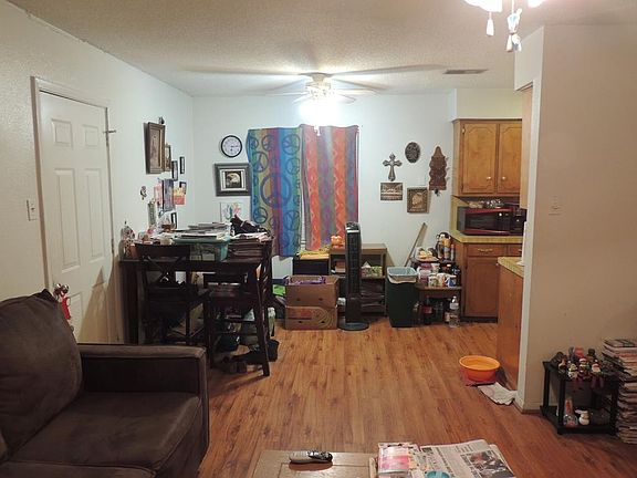 5th image of 105 Parker St