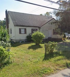 27 Washington Avenue, Deer Park, NY, 11729