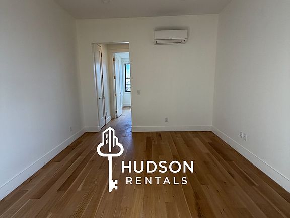 5th image of 52 Grace St #3L