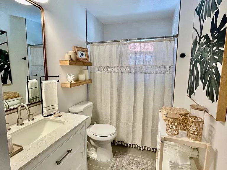 13531 Fountain View Blvd — Photo 22