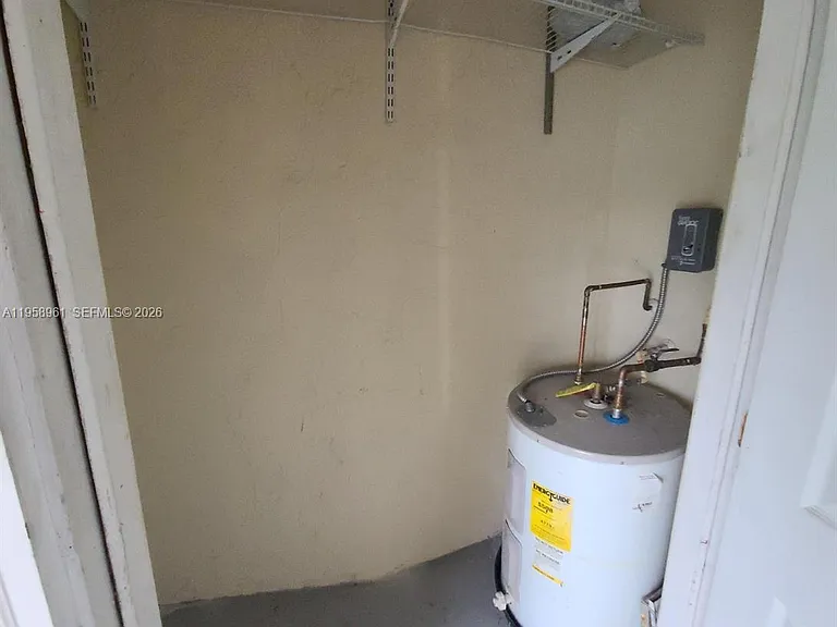 1002 Adams Ave #10021002D — Photo 8