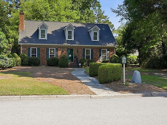 2nd image of 114 Williamsburg Dr