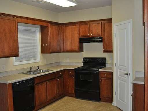 3rd image of 3597 McClaren Way