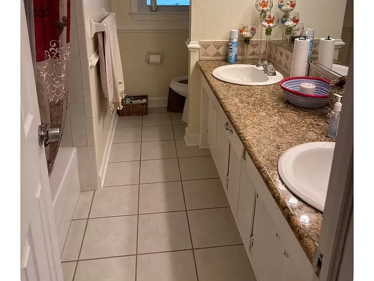 Stewart Dr — Photo 1