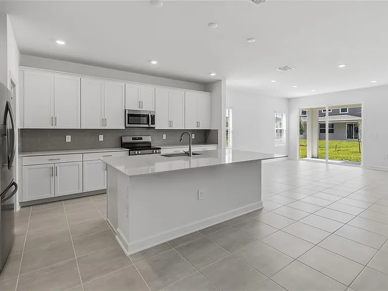 5512 Fiona Ln — Photo 8