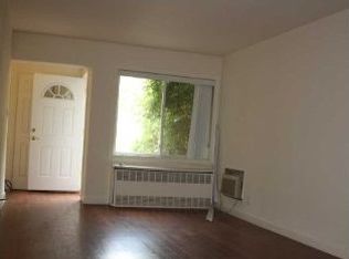 3026 72nd St, East Elmhurst, NY 11370