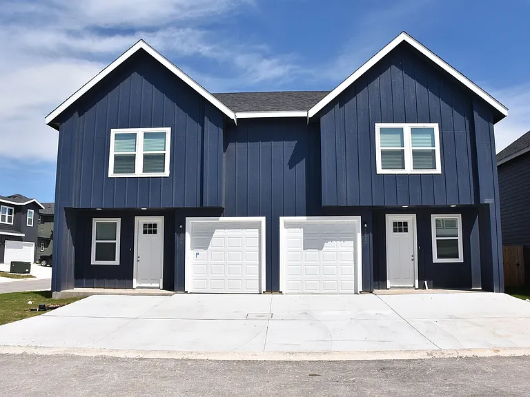 8911 FM 1560 N — Photo 40