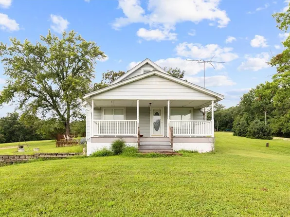 1515 Sycamore Ln, Saint Clair, MO 63077