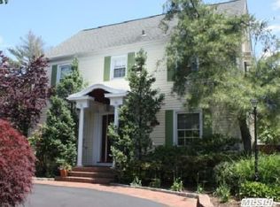 611 N Village Ave, Rockville Centre, NY 11570