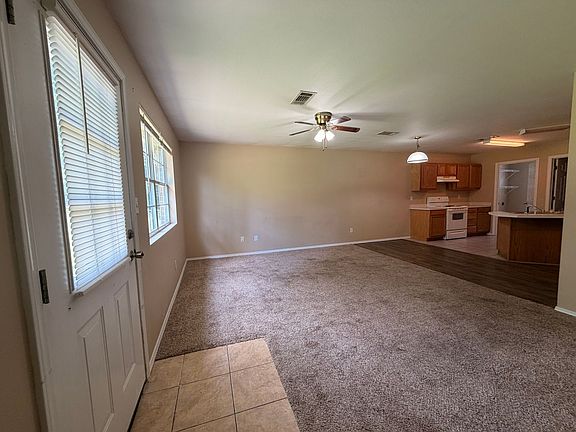 4th image of 3805 E 6th St