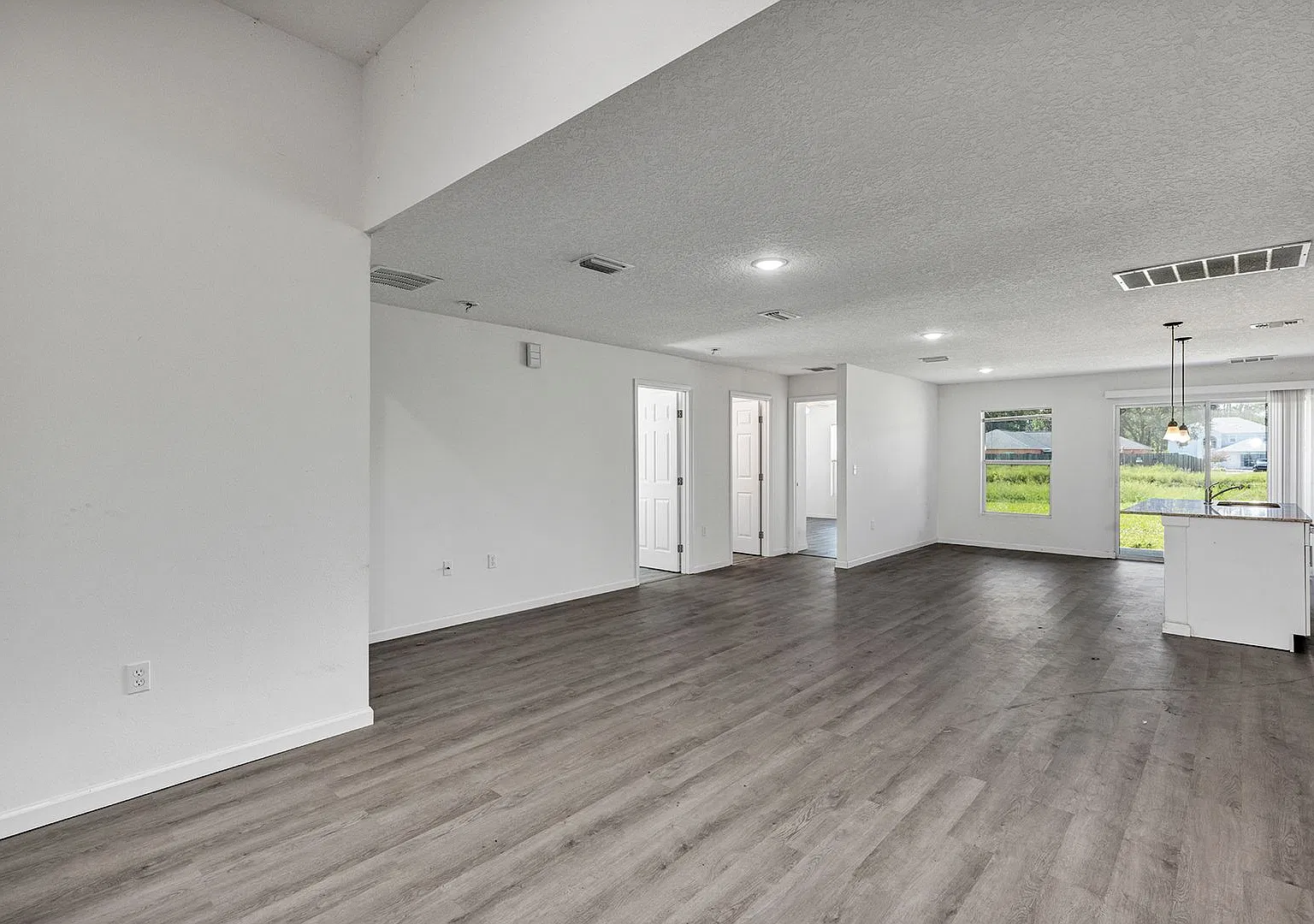 Stunning Newly Constructed Home in Palm Bay Modern Comfort Awaits! — Photo 3