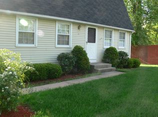 16 Douglas St, Suffield, CT 06078