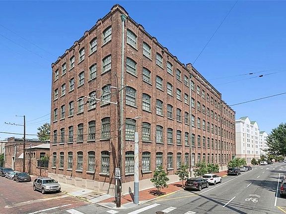 2nd image of 1107 S Peters St APT 113