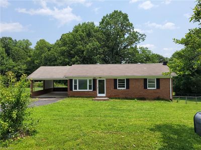 133 Lori Ln, Mount Airy, NC, 27030