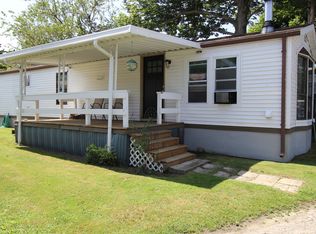 11 4th Ave, Buzzards Bay, MA 02532