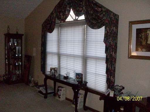 3rd image of 481 Hunters Glen Ct