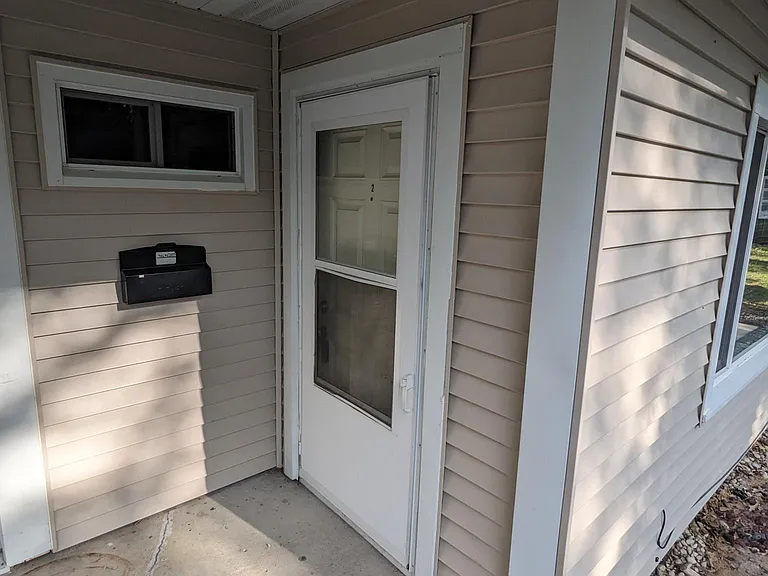406 E Iowa St #2 — Photo 4