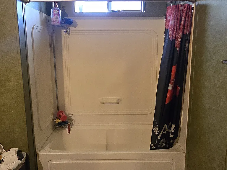 223 Vassar Dr SE #B — Photo 2