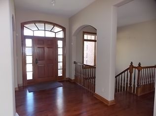8785 W Callaway Ct, Franklin, WI 53132
