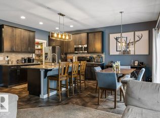 349 Cowan Cres, Strathcona County, AB T8H 0E5