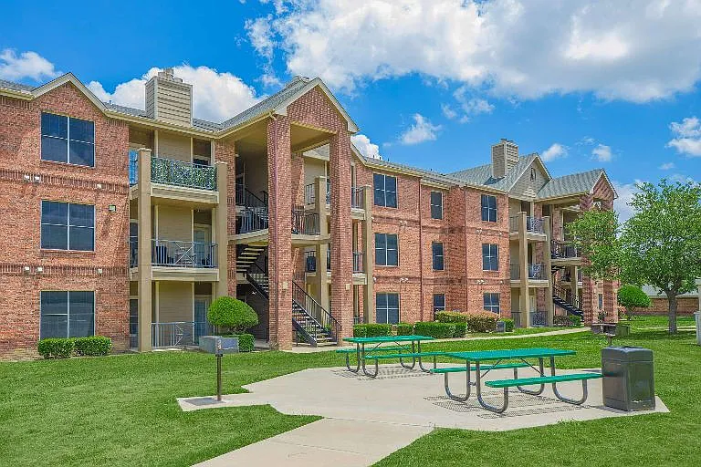 LBJ Garden Villas — Photo 4