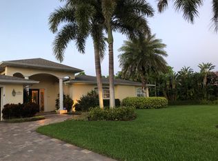 315 Belle Isle Ave, Belleair Beach, FL 33786