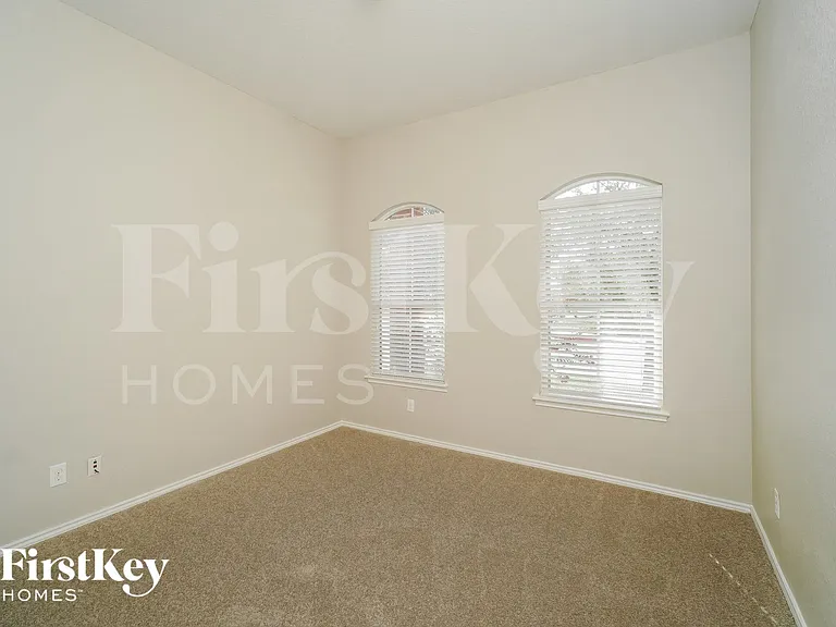 10215 Mill Path — Photo 10