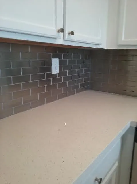 One Bedroom One Bathroom! Waterfront Community! — Photo 4