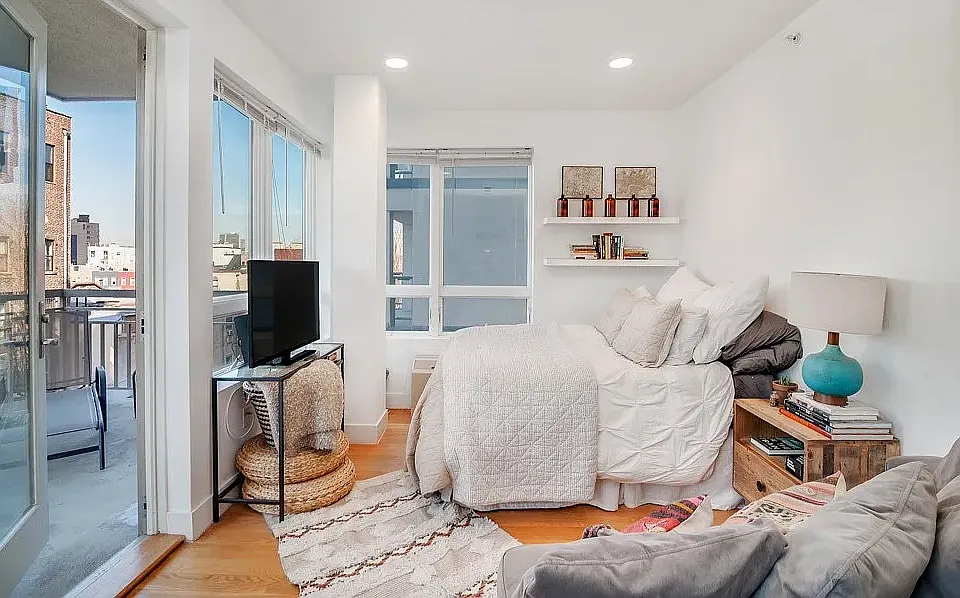 139 Skillman Ave #4D