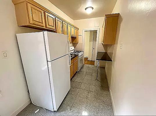 2nd image of 35-50 82nd St #5V