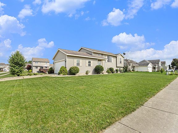 2nd image of 6474 Prairie Pointe Dr SE