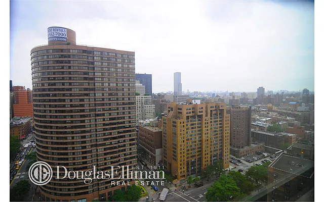Rented by Douglas Elliman | media 23