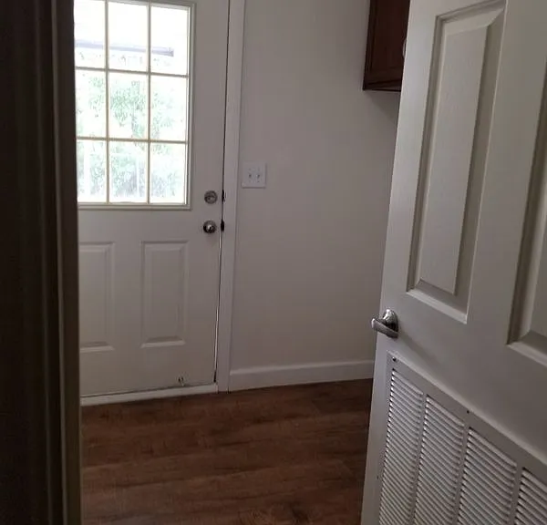 5825 Rockview Rd #B — Photo 21