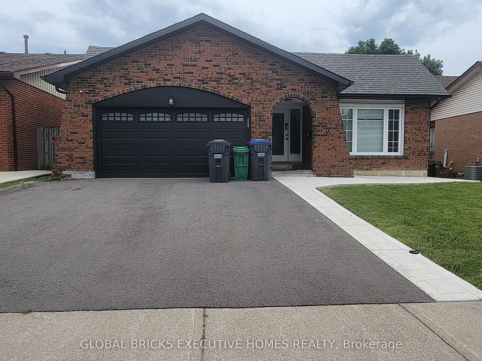 1st image of 77 Blackthorn Ln