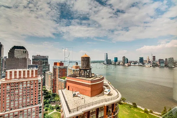 Rented by Bouklis Group | media 4