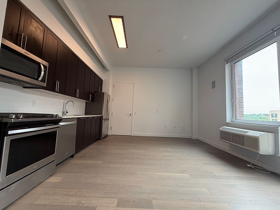 1st image of 15211 89th Ave APT 701