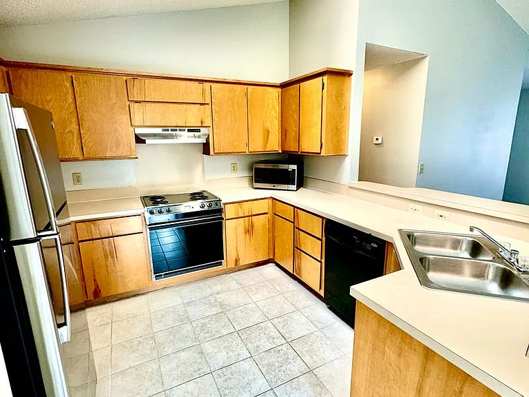 8693 Blackshear Ct — Photo 6