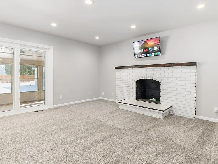 826 Doherty Rd — Photo 23