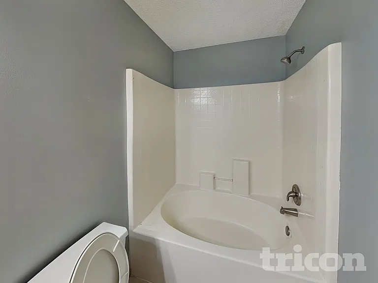 4527 Mason Ave NE — Photo 14