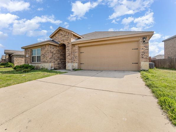 2266 Tombstone Dr, Forney, TX 75126