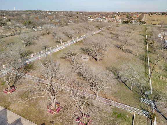 2nd image of 2020 S Bridgefarmer Rd