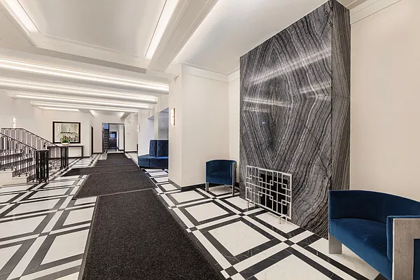 Entry / hallway, photo 1