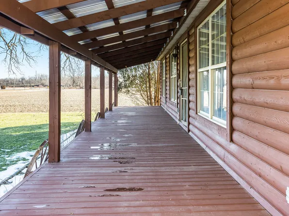 2218 Burton Rd, Niles, MI 49120