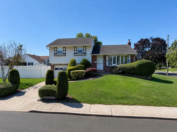 (undisclosed Address), Hicksville, NY 11801
