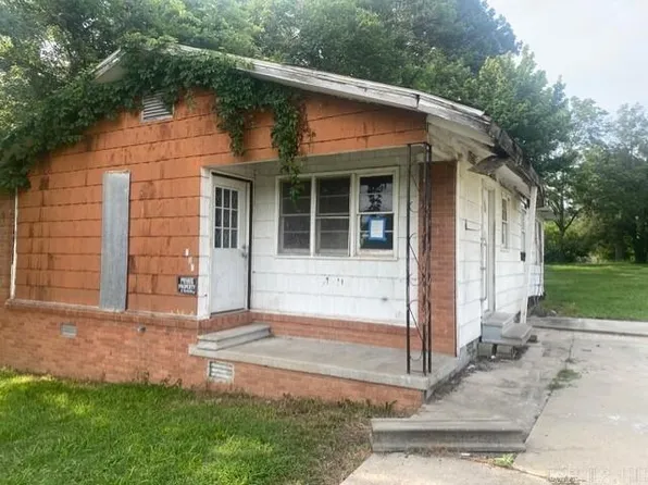405 E 4th St, Rector, AR 72461