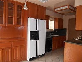 5th image of 9025 Alderson Ave