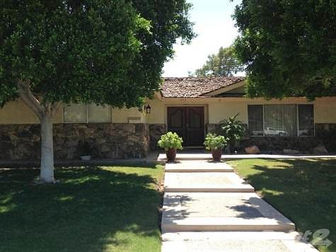 1st image of 975 Aurora Dr