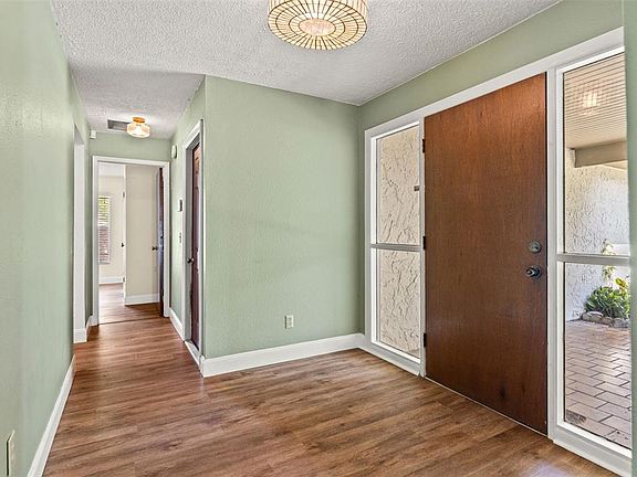 4th image of 2524 Victarra Cir